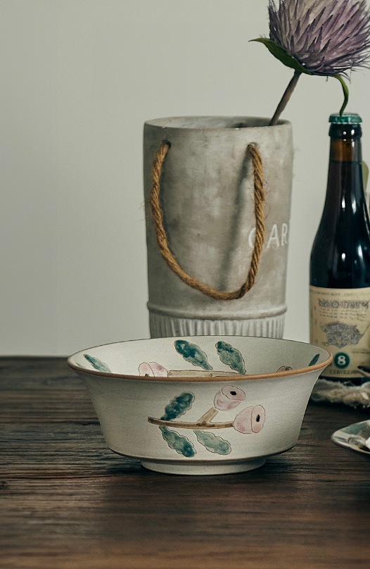 ceramic bowls with floral patterns